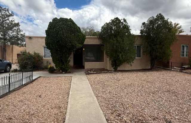 Beautiful Historical Neighborhood near Knob Hill and UNM 3 Bedroom 2 Bath. photos photos Beautiful Historical Neighborhood near Knob Hill and UNM 3 Bedroom 2 Bath. photos photos