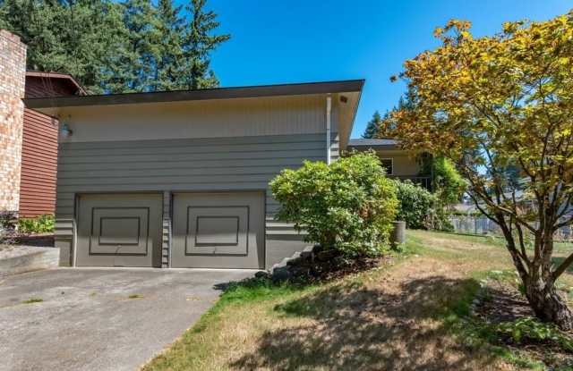 12034 5th Avenue Northeast - 12034 5th Avenue Northeast, Seattle, WA 98125