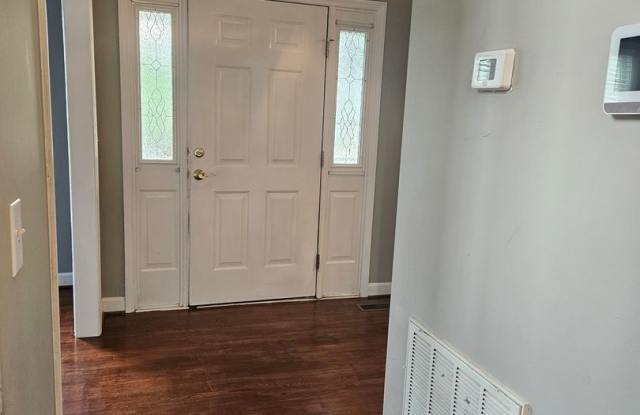 4 Bedroom, 2.5 Bath Home Located in the Established Neighborhood Kings Grant. Gallery 3