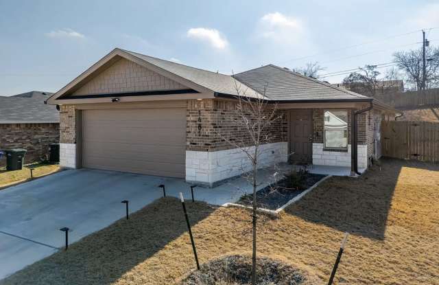 Must See!!! Stunning 4 Bed/2.5 Bath Home - Won't Last Long!!! photos photos