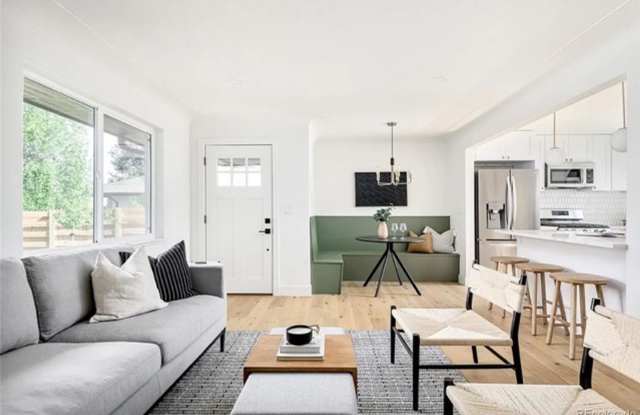 Recently Renovated 2Bd 1Ba Duplex with W/D and Central AC! photos photos