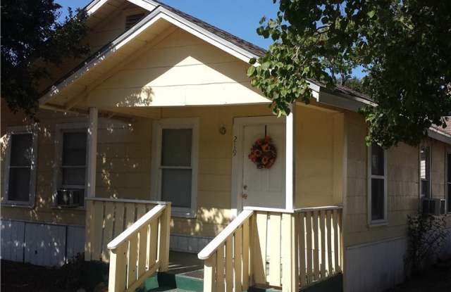 219 Tutt Avenue photos photos