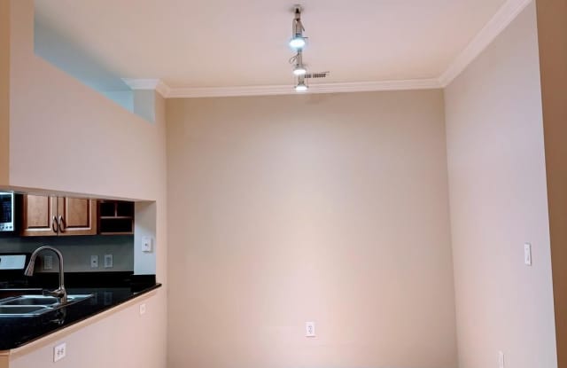 12140 GARDEN GROVE CIRCLE Gallery 3