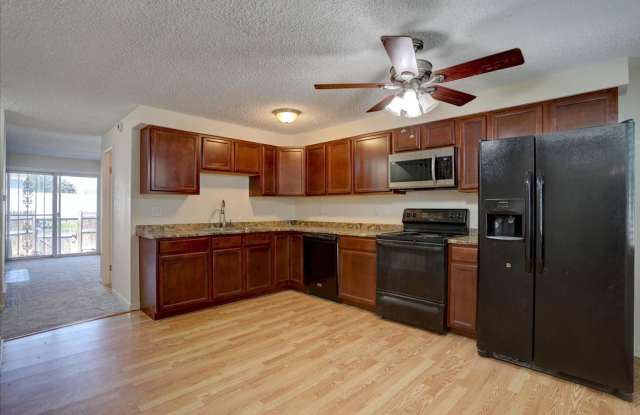 2+ bedrooms 2.5 bathrooms photos photos