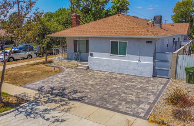 7001 Mammoth Avenue - 7001 Mammoth Avenue, Los Angeles, CA 91405