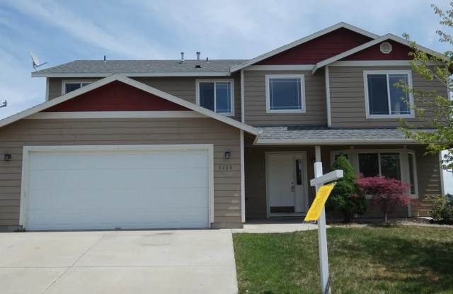 Spacious 4 BR/ 2.5BA photos photos