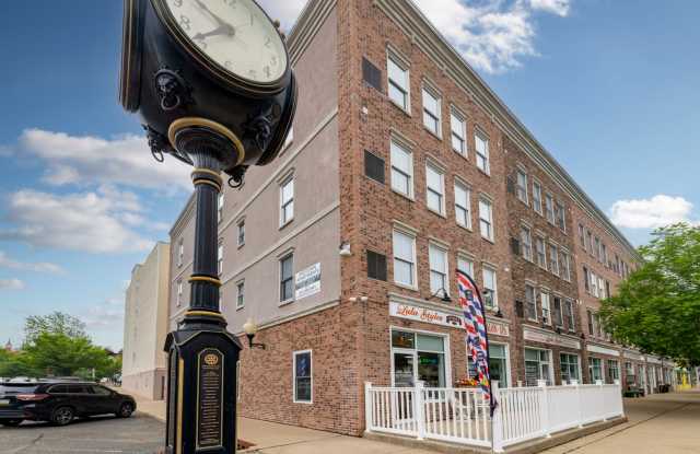 Midtown Apartments Gallery 4