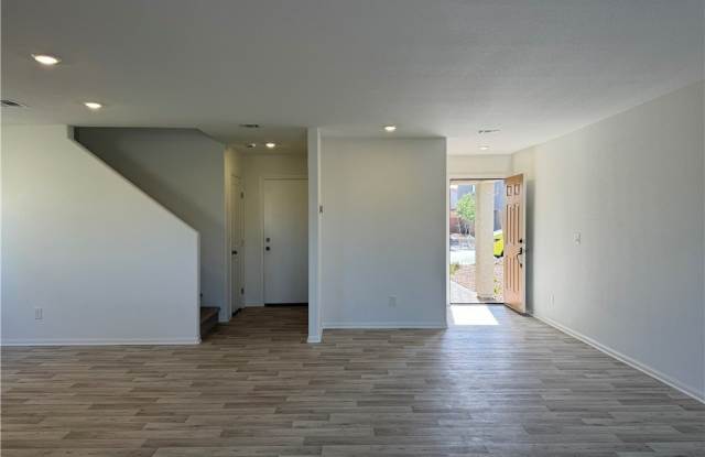 7640 Royal Halo Avenue Gallery 2