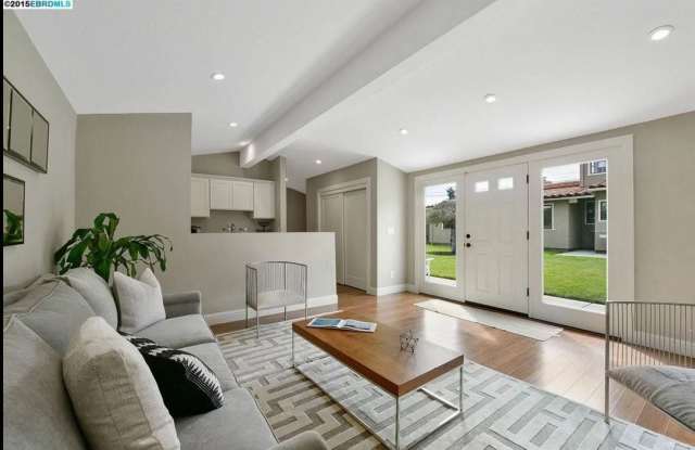 1700 1/2 Pearl - 30% Rental Fee Gallery 4
