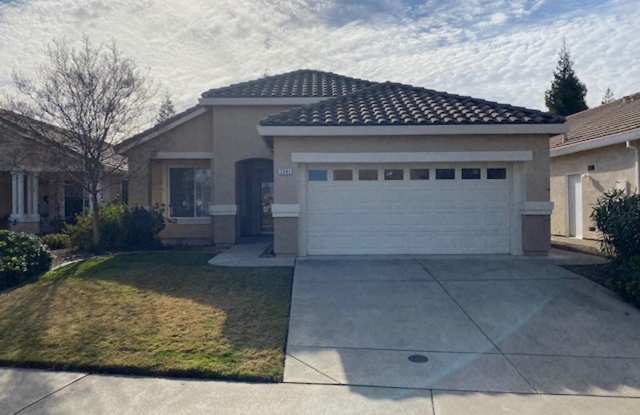 Cute 2bd/2ba home in 55+ Sun City Roseville - 7341 Apple Hollow Loop, Roseville, CA 95747