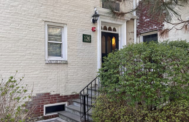 126 Woodside Green - 126 Woodside Grn, Stamford, CT 06905