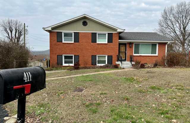 Remodeled beauty in Charolette Park photos photos