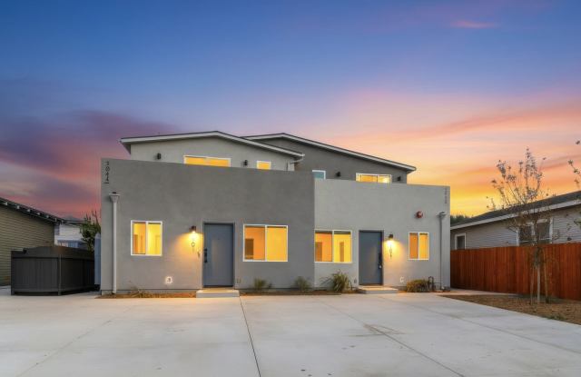 3044 J Street photos photos