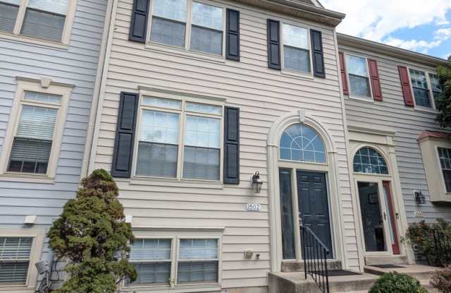 Renovated Townhouse in Frederick ready for you by mid September! photos photos