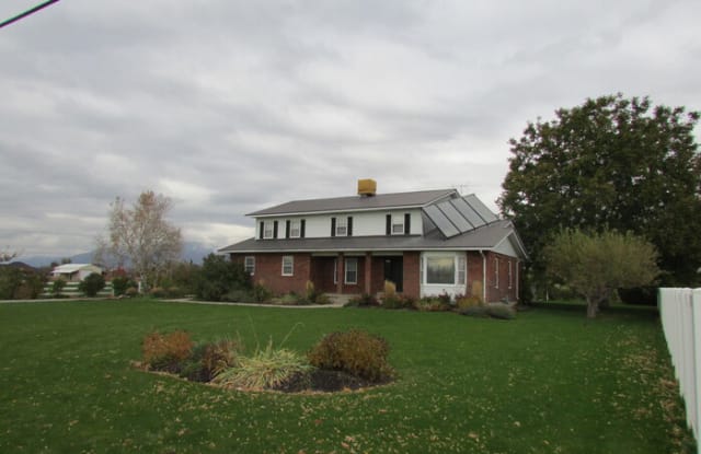 1429 South Sunset Drive - 1429 Sunset Drive, Kaysville, UT 84037