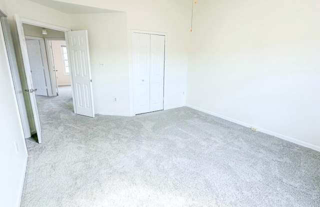 8492 TACKHOUSE LOOP - 8492 Tackhouse Loop, Linton Hall, VA 20155