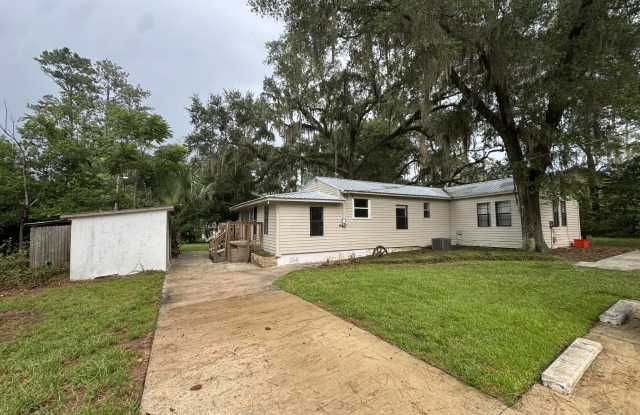 4025 SW 20th Drive Gallery 4