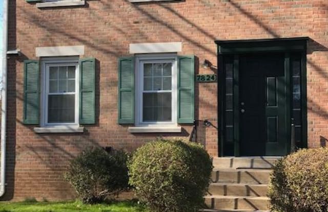7824 STOVALL COURT - 7824 Stovall Court, Lorton, VA 22079