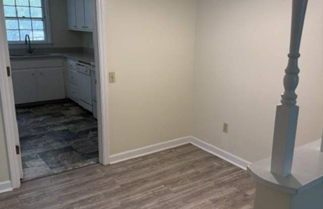 200 South 10th Street - B Gallery 4