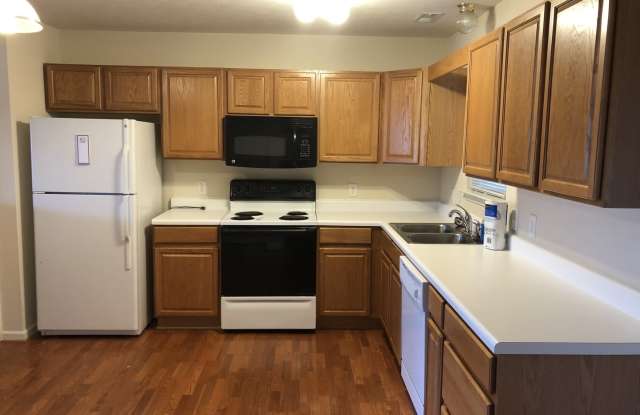 Townhouse for Rent in Beacon Hill Gallery 3