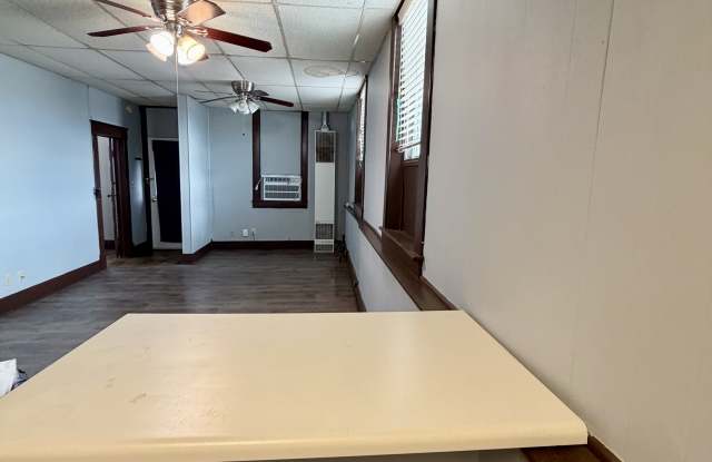 408 Neosho St Gallery 2