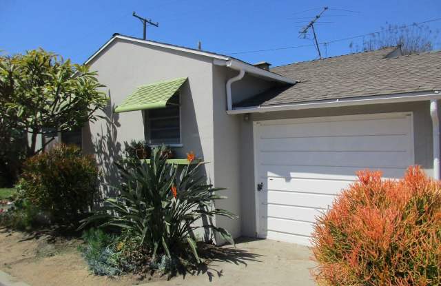 1441 N Anaheim Place Gallery 2