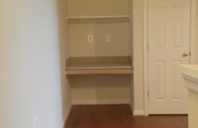 Beautiful 1-Bedroom, Upper Level with Garage in Sought After Carriage Hill on Pantops Mountain Gallery 3