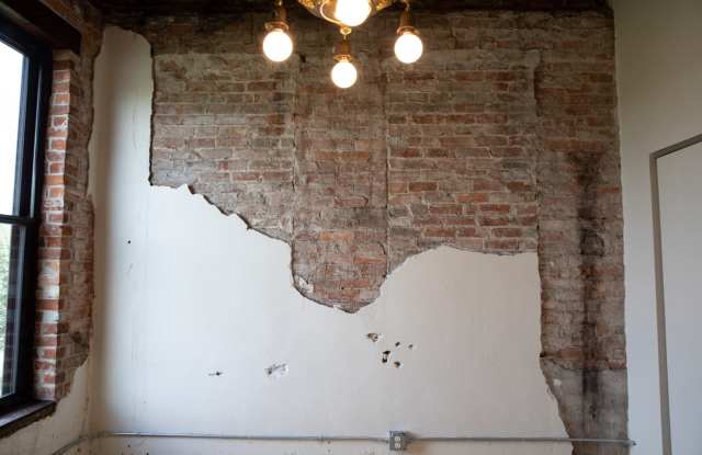 337 Broadway Street Gallery 4