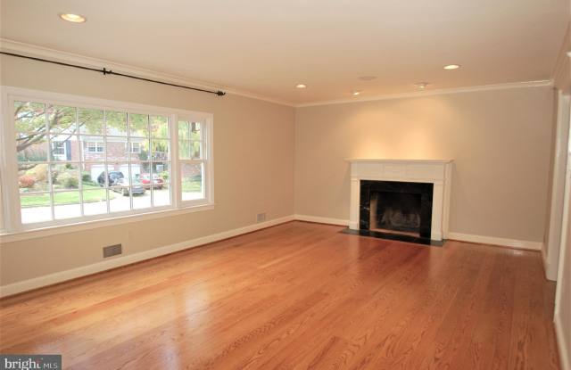 3501 N VALLEY STREET Gallery 4