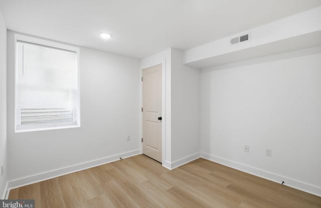 731 W HUNTINGDON Street Gallery 3