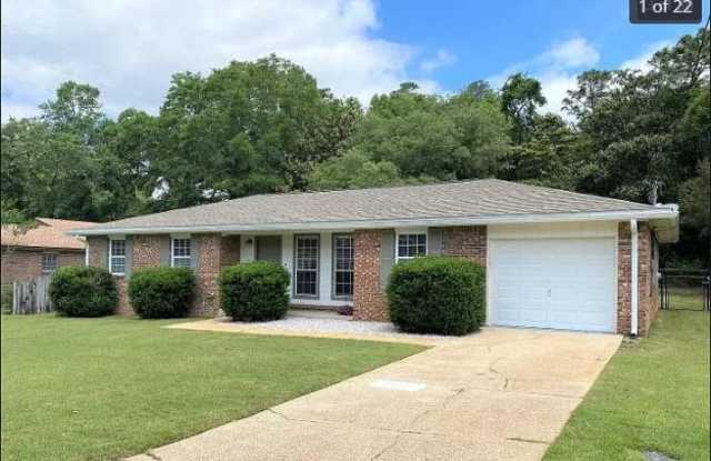 103 Dyer St - 103 Dyer Street, Niceville, FL 32578