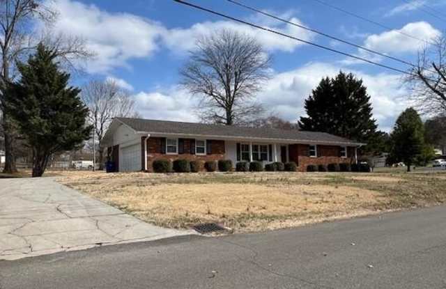 425 Westview Drive NE - 425 Westview Drive Northeast, Cleveland, TN 37312