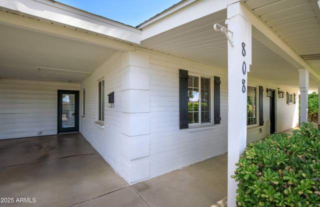808 E CAVALIER Drive Gallery 3