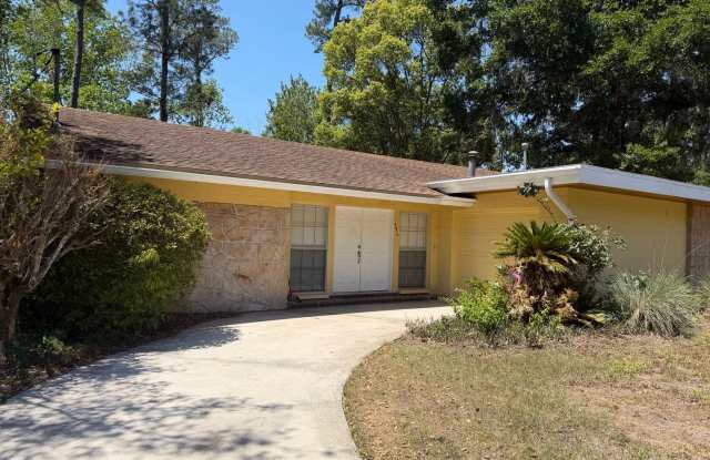 Beautiful 3 Bedroom 2 Bathroom House!!! photos photos