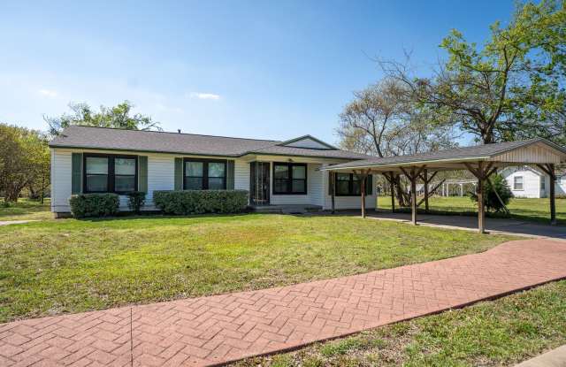 Updated home in the heart of Royse City photos photos