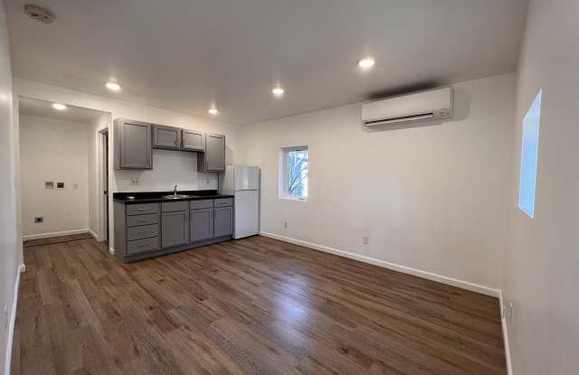 947 Woodmere Ave photos photos