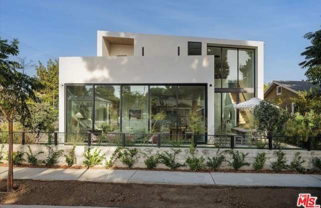 3404 Caroline Ave Gallery 1