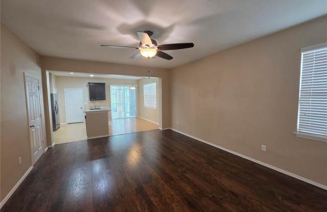 9209 ENGLISH OAKS Lane Gallery 4