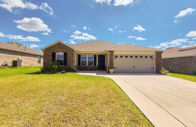3 bed, 2 bath home in Shawnee! photos photos