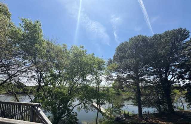 Beautiful Waterfront 1-bedroom 1- bath furnished apartment located in Avenue, MD. photos photos