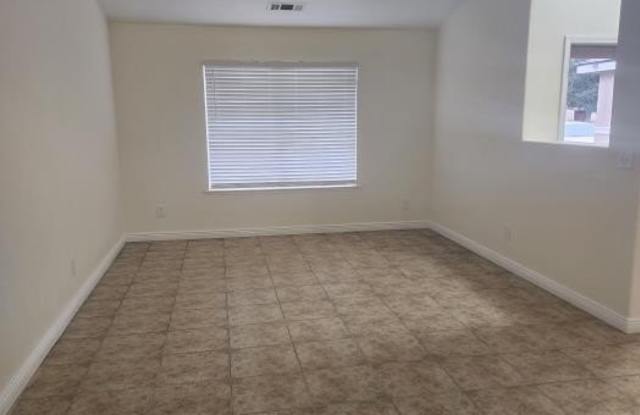 1016 Summerfield Drive Gallery 3