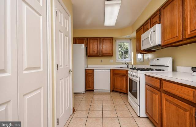 6815 LANDON COURT Gallery 4