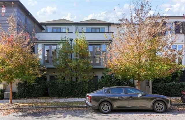 689 Fraser Street SE photos photos