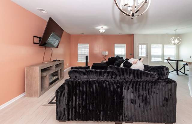 4 Bedroom, 2.5 Bathroom Home in Moss Grove Plantation - Moncks Corner Gallery 4