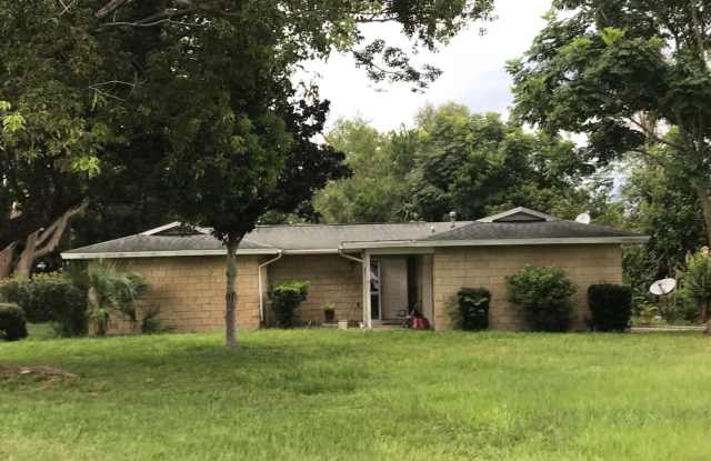2/2 Home in Silver Springs Shores photos photos