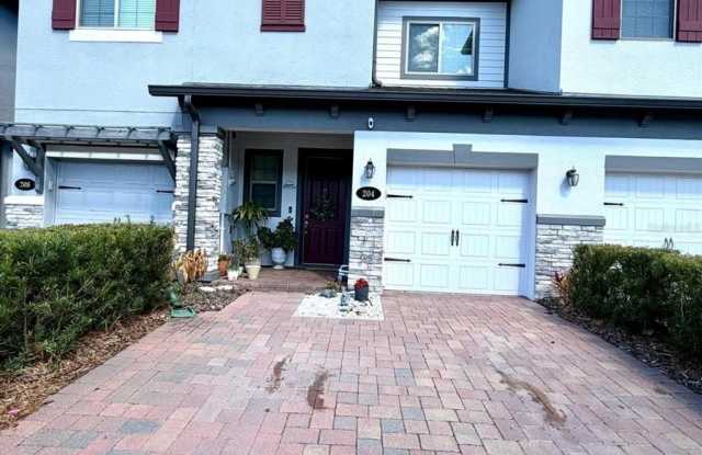 204 RUSTIC LOOP photos photos