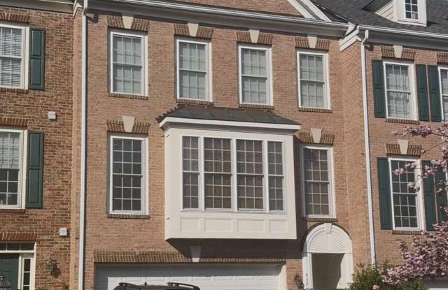 43774 SMITH FERRY SQUARE - 43774 Smith Ferry Square, Lansdowne, VA 20176