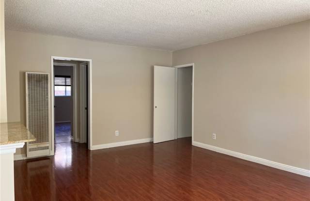 5241 Hermitage Avenue Gallery 3