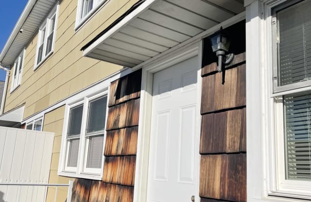 34 Martin Avenue - 34 Martin Avenue, Staten Island, NY 10314