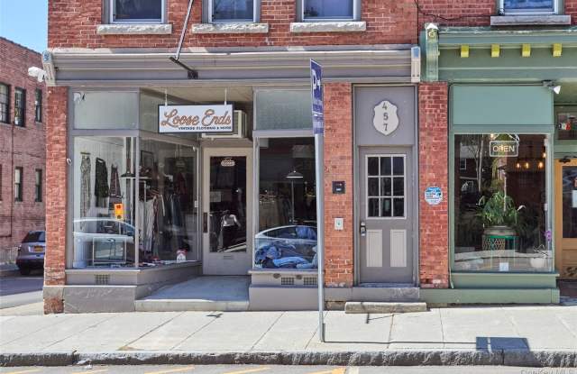 457 Main St Gallery 2